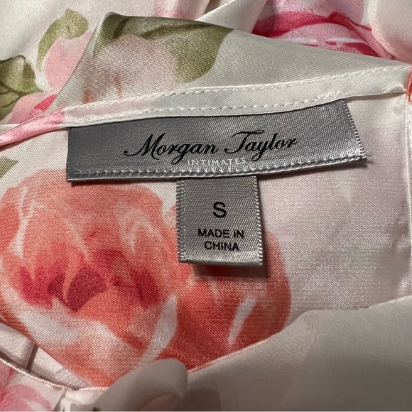 Donna Morgan Women’s Floral Lingerie Set Nightgown and Bathrobe - Picture 12 of 14